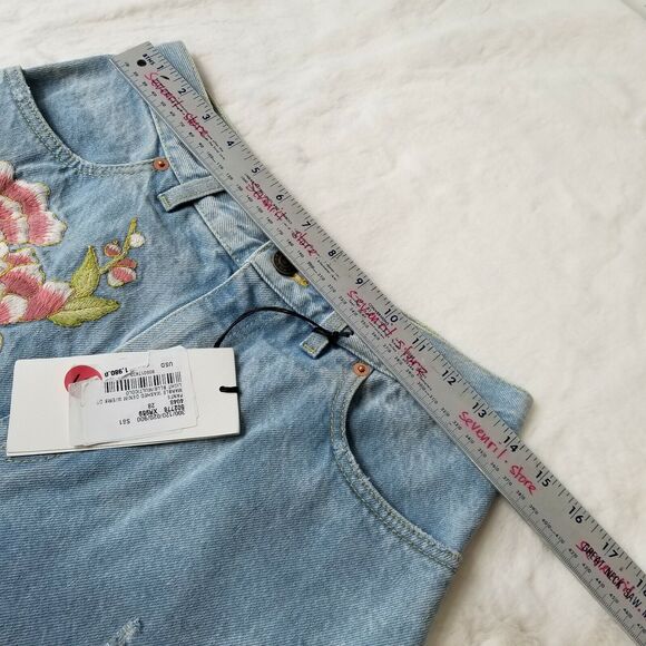 GUCCI Bermuda Denim Short Size 8 Soave Amore Wide Cut Embroidered NWT $1,980 - Picture 8 of 12